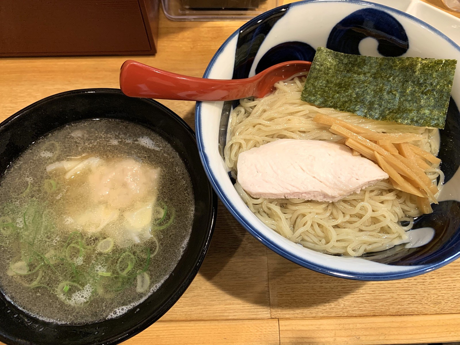 つけ麺　山本益博　LEON.JP　荻窪「麵屋正路」の「鯛煮干しつけ麵」