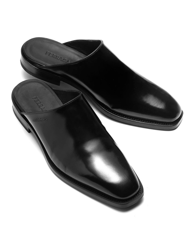 ミュール 13万2000円/フェラガモ(フェラガモ・ジャパン)