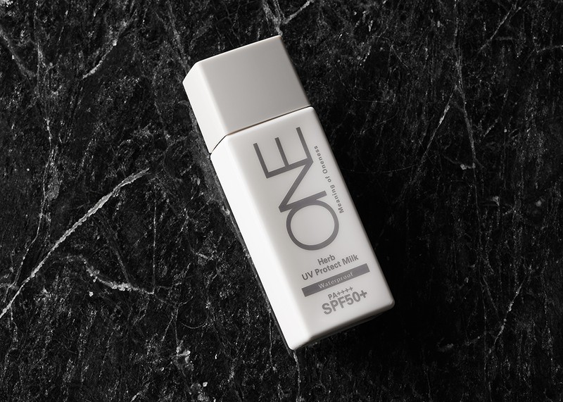 「MiMC ONE ハーブUVプロテクトミルク」SPF50+･PA++++（50ml）3520円／MIMC