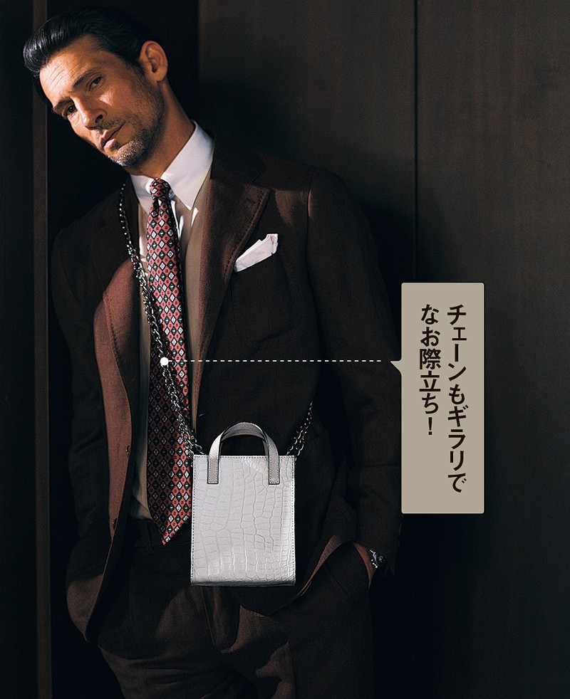 バッグ［W14×H17×D6㎝］15万9500円／ザオー（買えるLEON）