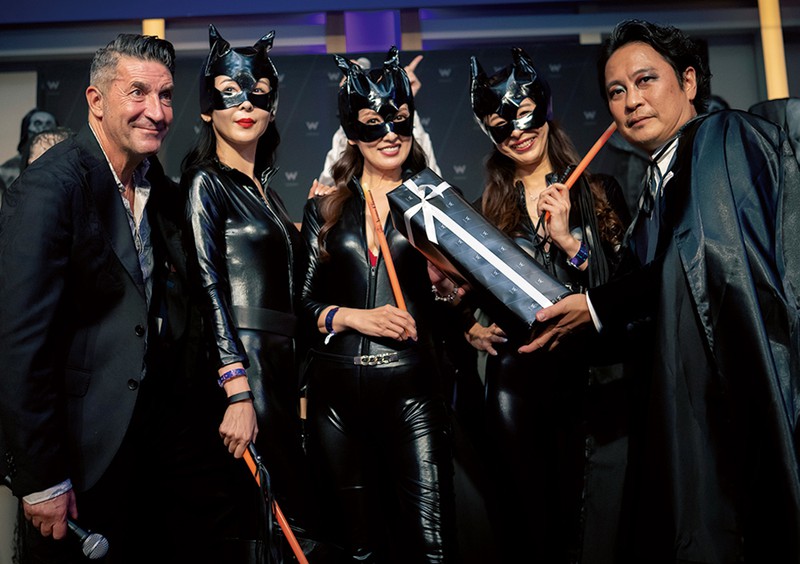 W大阪×LEONがコラボレーション! 大人のハロウィンパーティーとは?