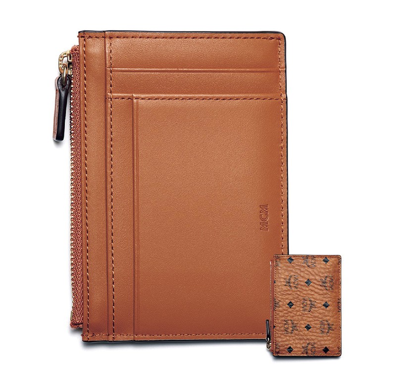 ▲ 財布［W12×H8㎝］2万7500円／MCM（エムシーエム ギンザ ハウス アイン）