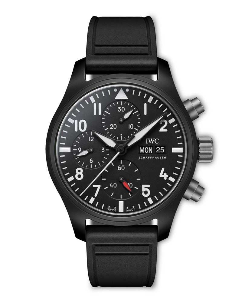 ▲ 「パイロット・ウォッチ・クロノグラフ 41 トップガン」自動巻き、セラミックケース(41.9mm)、ラバーストラップ。10気圧防水。121万1100円/IWC