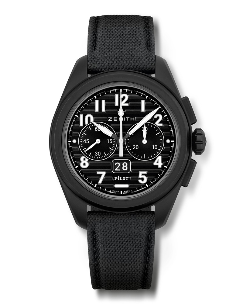 ▲ 「パイロット ビッグデイト フライバック」自動巻き、セラミックケース(42.5mm)、コーデュラ・エフェクト ラバーストラップ(黒とカーキが付属)。10気圧防水。172万7000円/ゼニス