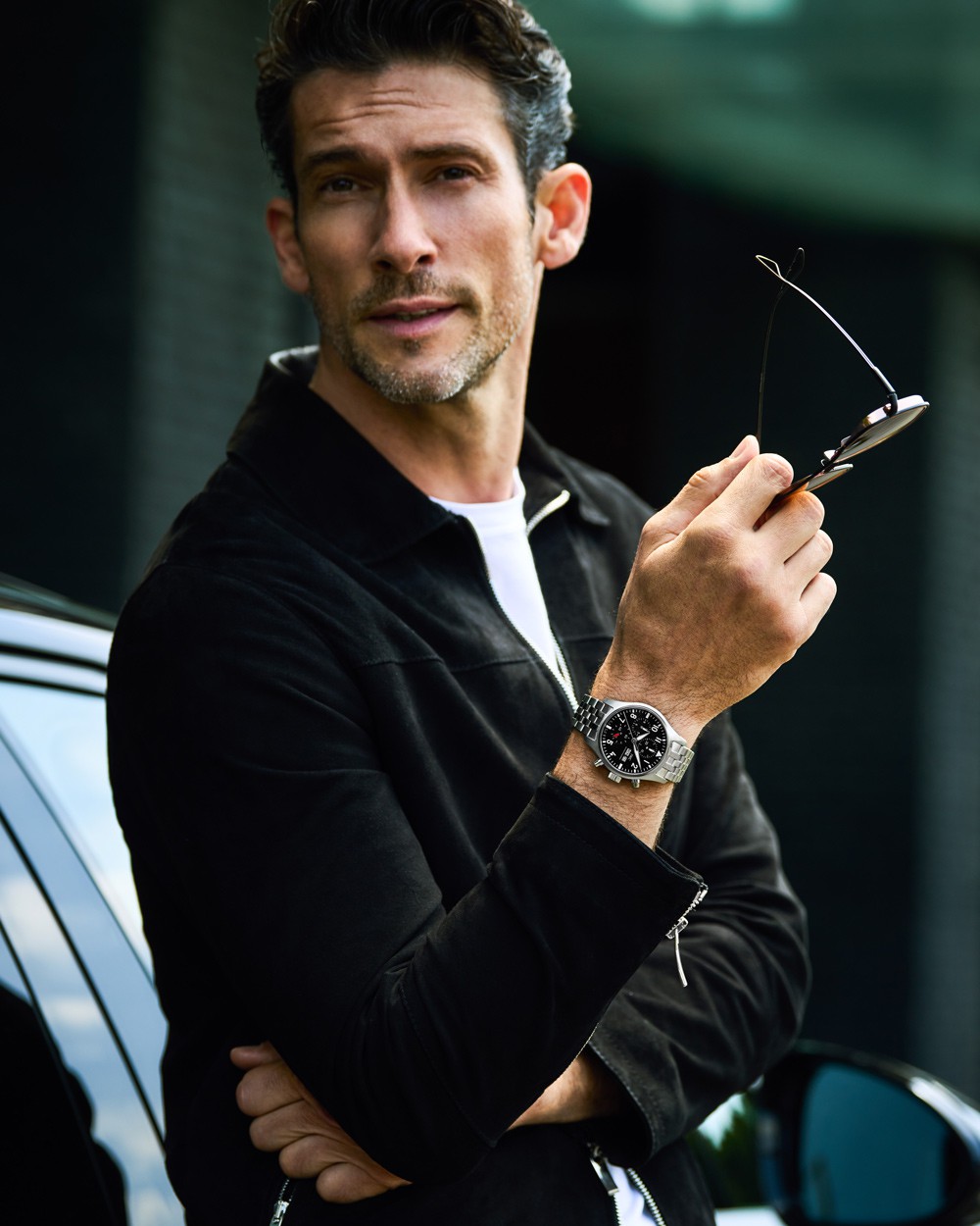 ▲ 時計114万4000円/IWC、ブルゾン13万2000円/ラルディーニ(トヨダトレーディング プレスルーム)、カットソー2万2000円/フェデリ(トレメッツォ)、パンツ4万9500円/ジェルマーノ(バインド ピーアール)、そのほかはスタイリスト私物