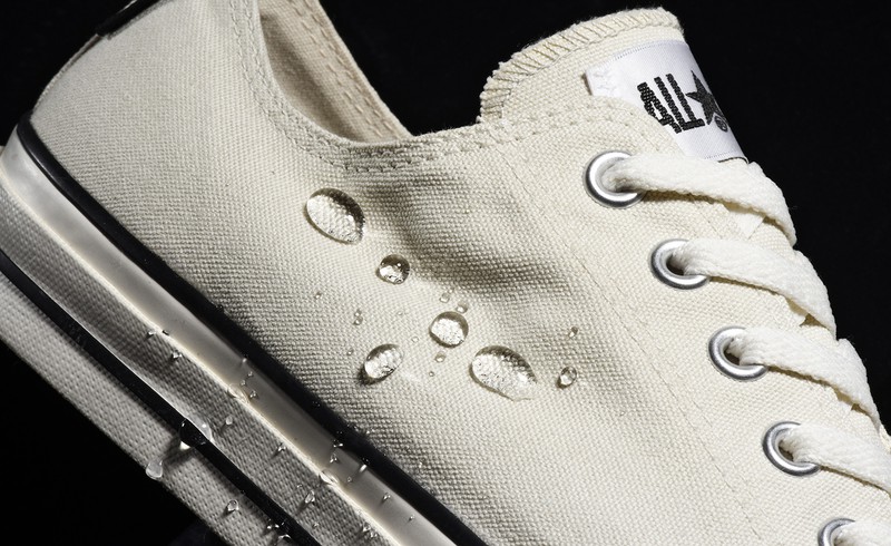 ▲ スニーカー1万9800円/コンバース(コンバースインフォメーションセンター)