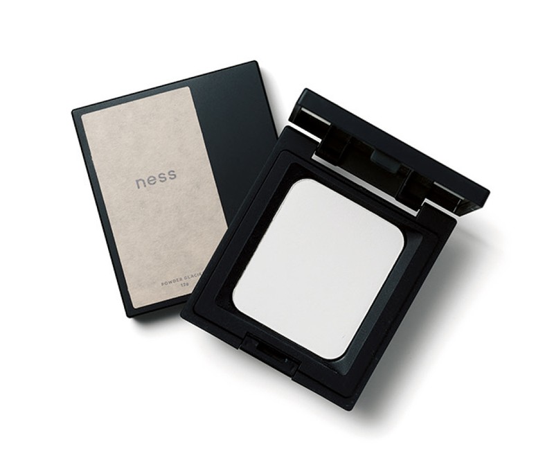 「パウダー グラッシャー 12g」 5280円/ネス(ウゴウネス)