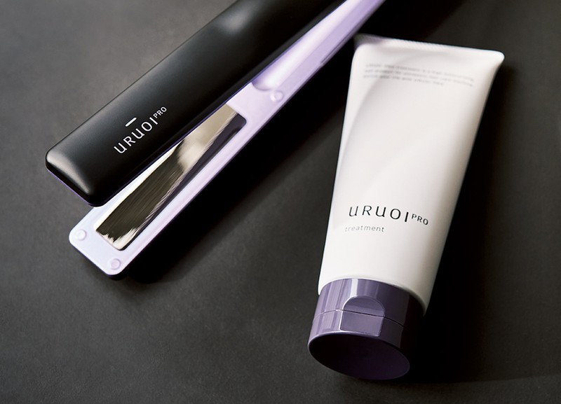 左●「ウルオイ プロ」1万7600円、右●「ウルオイ プロ トリートメント」 200g 3300円/ともにウルオイ プロ(MSP JAPAN)