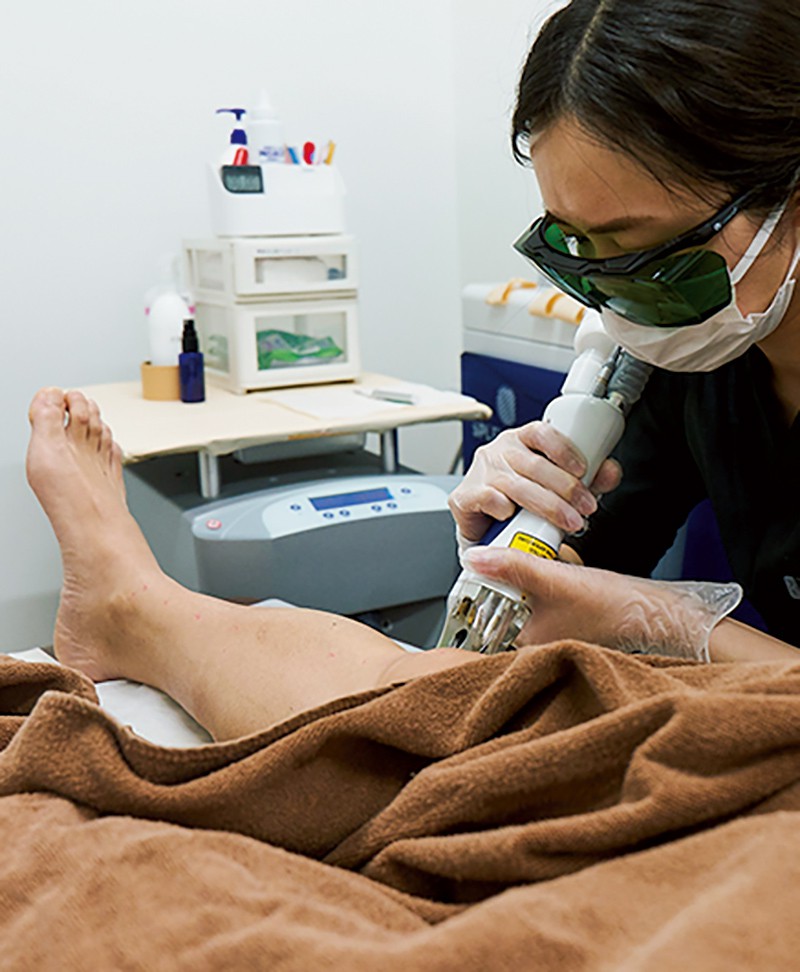 37歳オトコのスネ毛は「医療脱毛」でどうなる!?