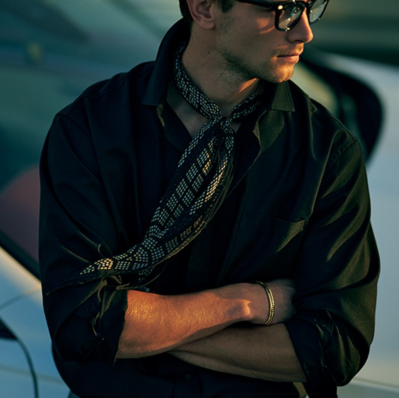 ▲ スカーフ3万8500円/フラテッリ ルイージ × トゥモローランド(トゥモローランド)