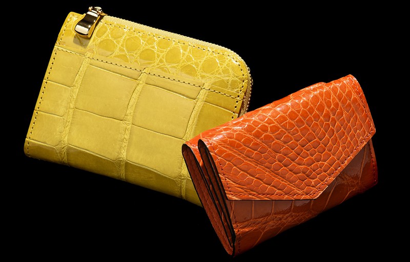 ▲ 財布左[W11.5×H9×D1.5cm] 2万7500円／エス・サカモト（サンバック坂本）、右[W10×H6.5×D2.5cm] 5万2800円／ザオー
