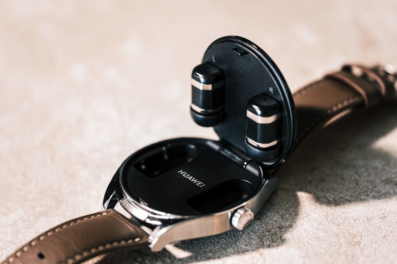 「HUAWEI WATCH Buds」7万1280円／ファーウェイ