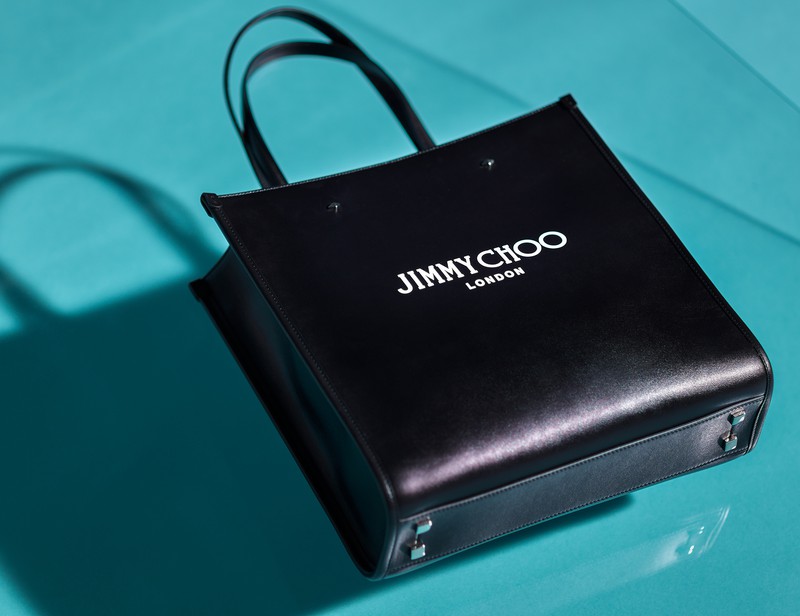 バッグ18万1500円／ジミー チュウ