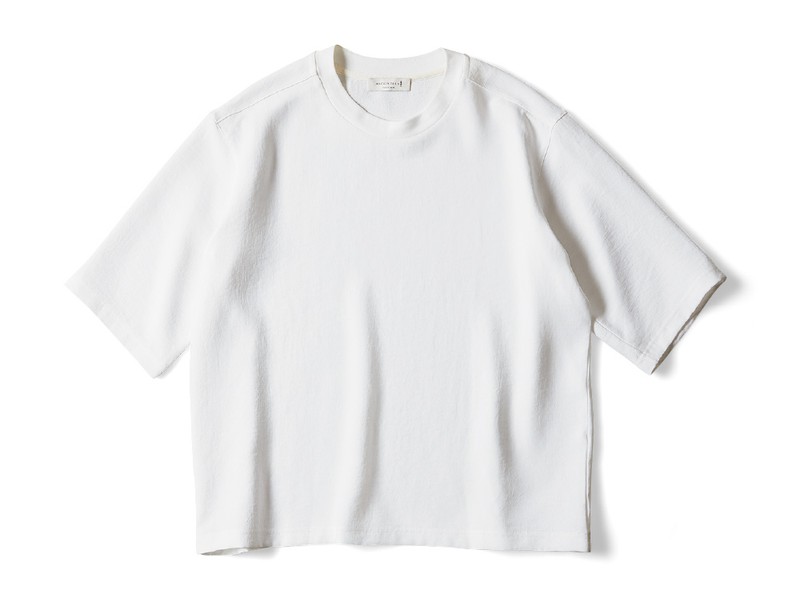 Tシャツ1万5400円/マッキントッシュ(マッキントッシュ ギンザシックス店)