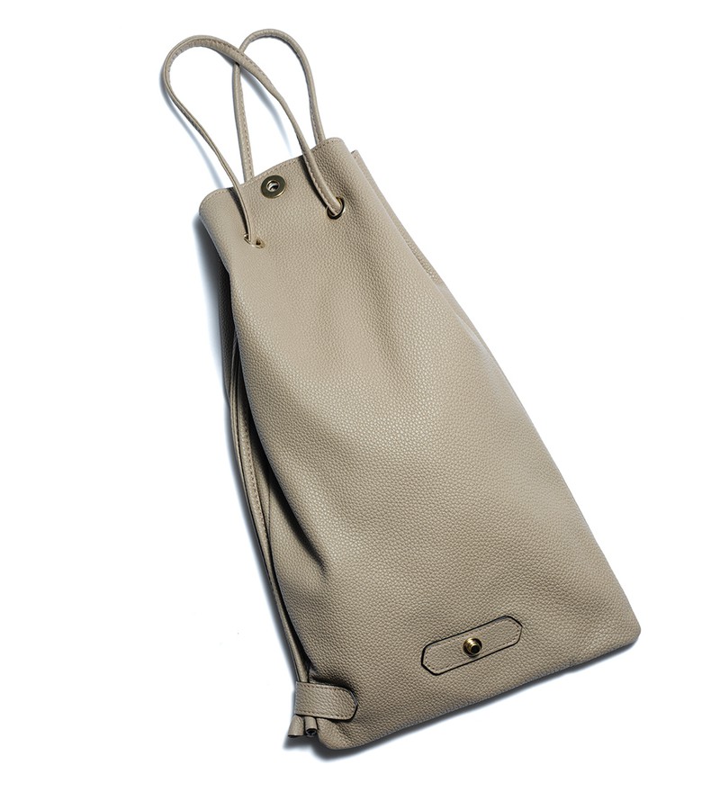 バッグ［W１５×H２４×D４cm］ ※9月20日発売予定 11万円～（オーダー価格）／シセイ（伊勢丹新宿店）
