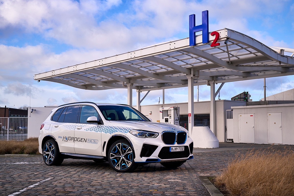 「BMW iX5 Hydrogen」