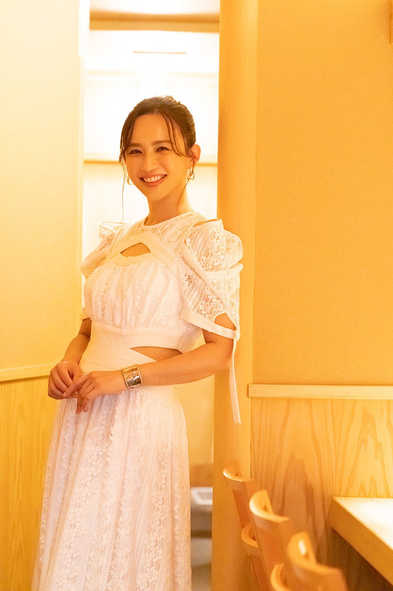 優木まおみ 「三宿の鮨 えん 別邸」