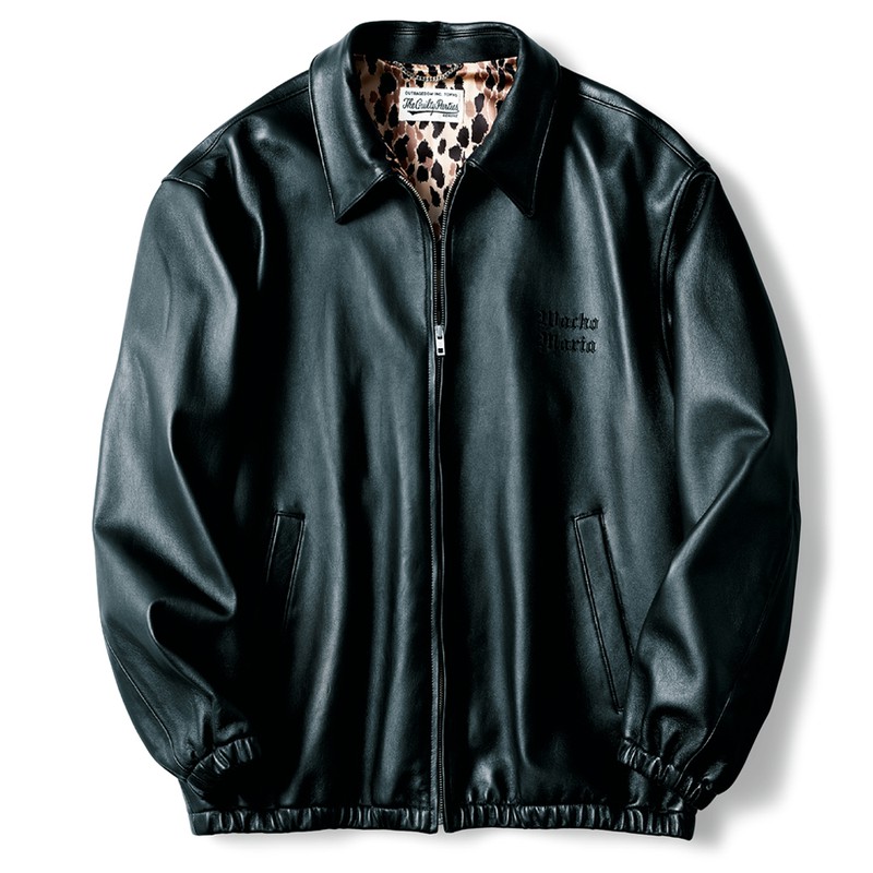 ▲ ブルゾン19万3600円/ワコマリア(パラダイストウキョウ)、Tシャツ9900円/ワコマリア(パラダイストウキョウ)、デニム6万9300円/ヤコブ コーエン(ヤコブ コーエン 東京ミッドタウン店)、ブレスレット307万円/ビジュピコ(ビジュピコ 上野御徒町本店)