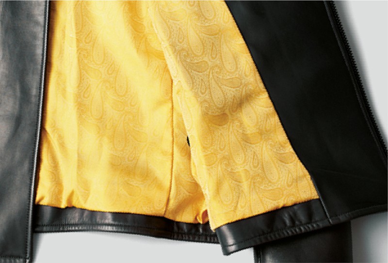 ブルゾン61万5000円/ウノ ピゥ ウノ ウグァーレ トレ(ウノ ピゥ ウノ ウグァーレ トレ 表参道ヒルズ)