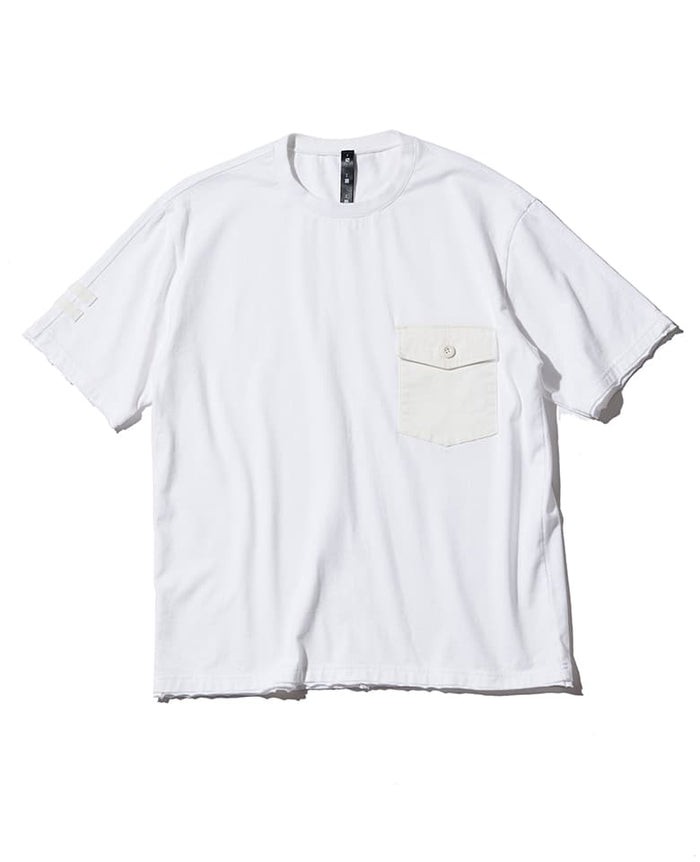 Tシャツ￥17,600／wjk（買えるLEON）