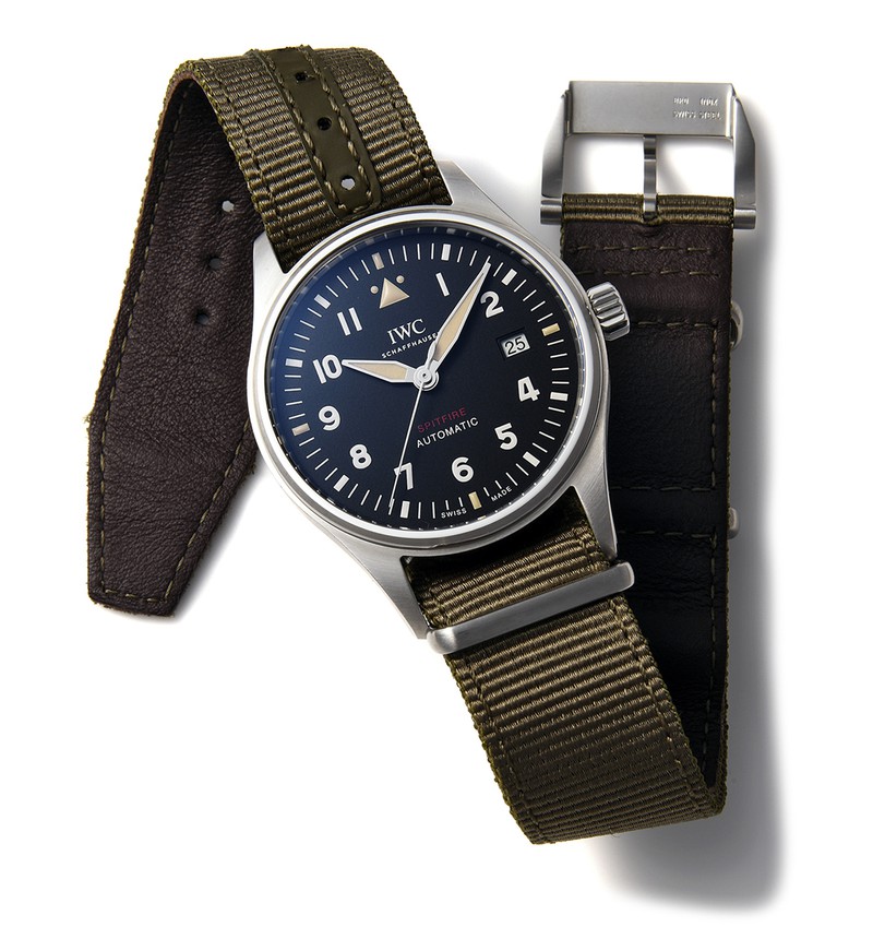 ▲ 時計 ケース径39mm、自動巻き、6気圧防水 68万7500円/IWC