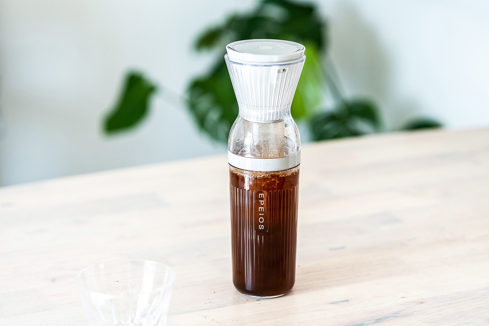 「EPEIOS Cold Brew Maker | コールドブリューメーカー（350ml）」9350円／エペイオス