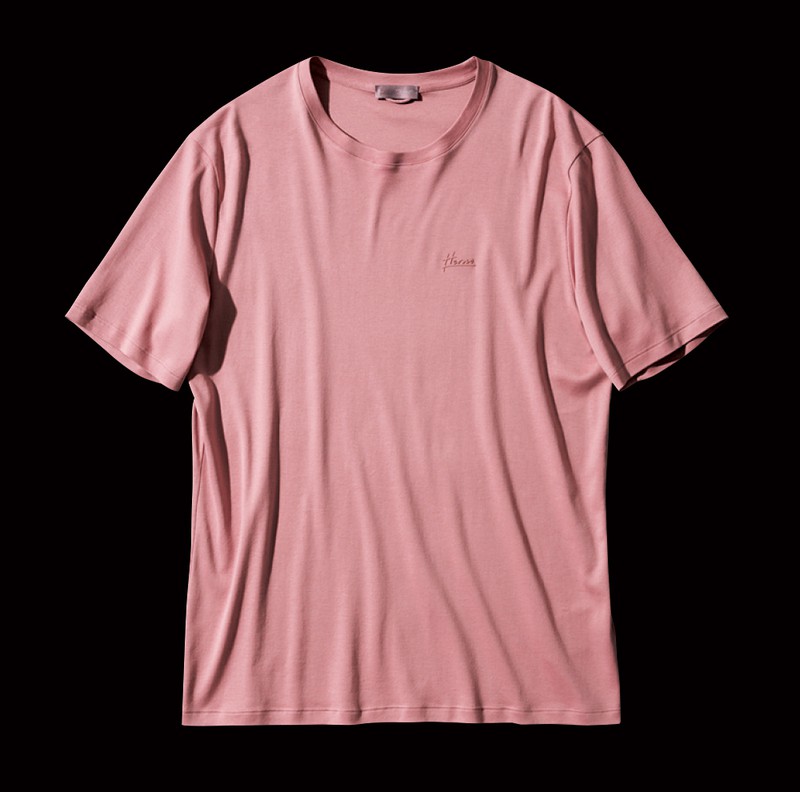 ▲ Tシャツ3万1900円/ヘルノ(ヘルノ・ジャパン)