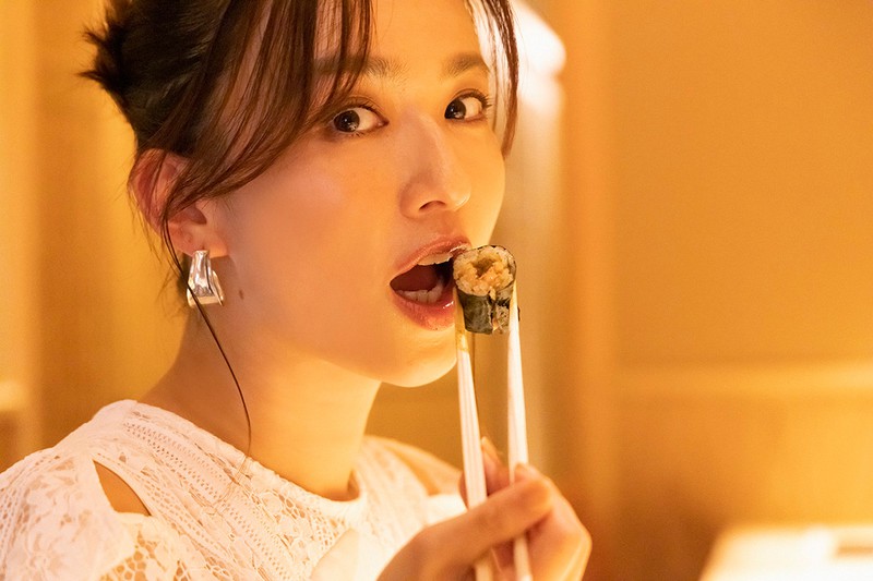 優木まおみ 「三宿の鮨 えん 別邸」
