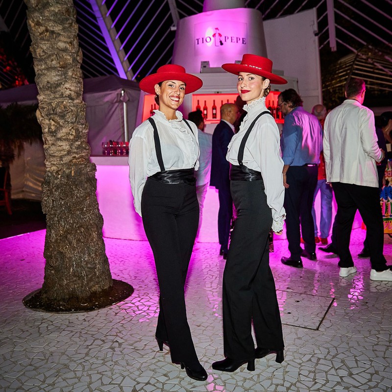 アフターパーティーに登場したシェリー「ティオ・ぺぺ」のブランドアンバサダー。