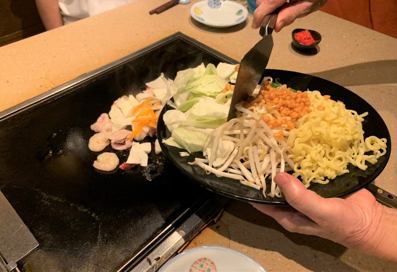 玉屋 五目やきそば 山本益博 LOEN.JP
