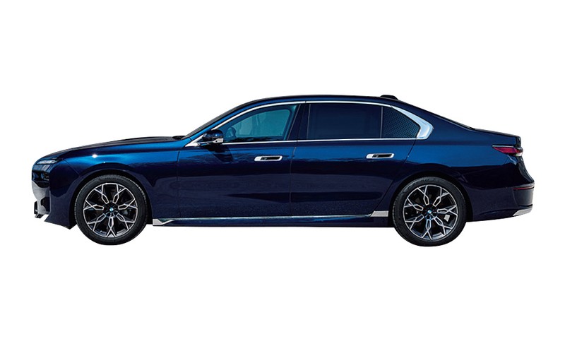 「ビー・エム・ダブリュー 740d xDrive」価格:1554万円~/ BMW(BMWカスタマー・インタラクション・センター)