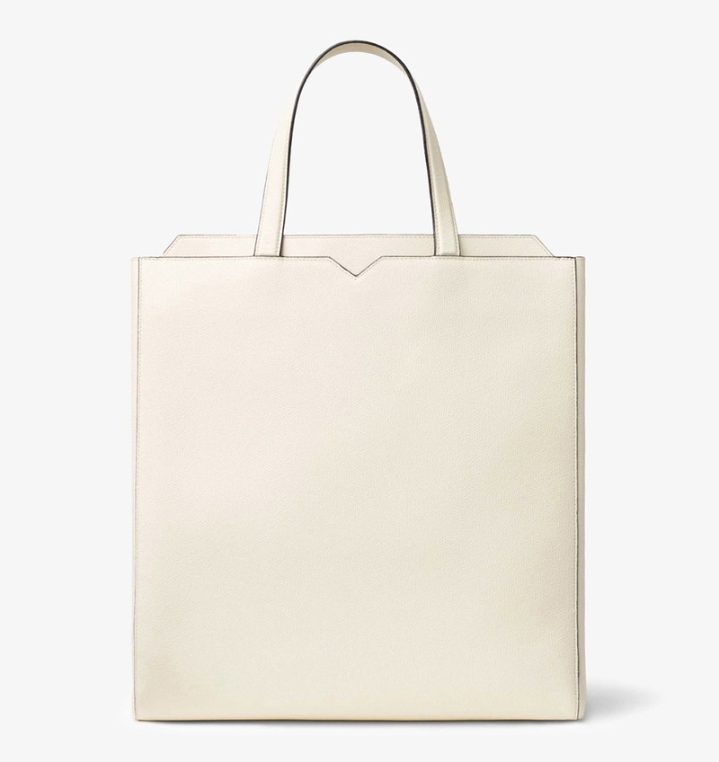 トートバッグ［W34.5×H38×D13.5cm］36万8500円（ヴァレクストラ・ジャパン）