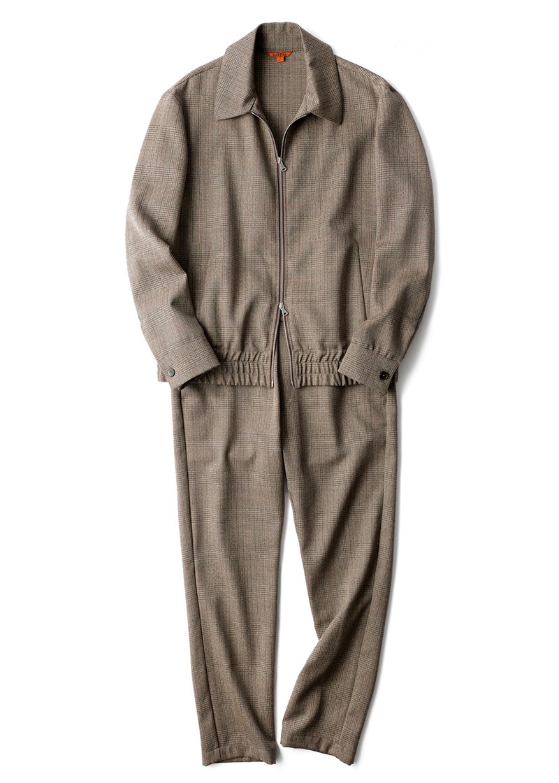 ブルゾン14万5200円、パンツ6万1600円/ともにバレナ(三喜商事)