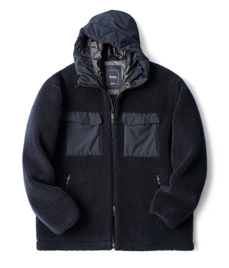 パーカ13万7500円/ヘルノ(ヘルノ・ジャパン)