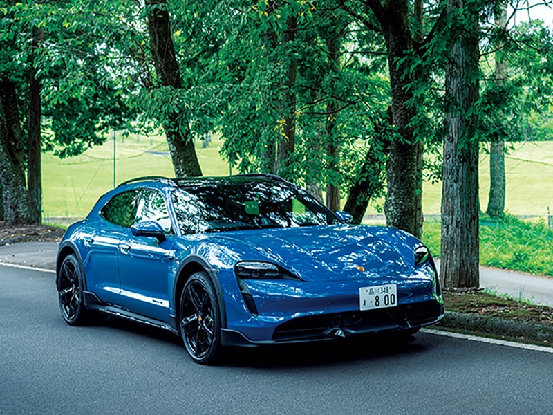 ポルシェ タイカンターボ クロスツーリスモ　東富士カントリークラブ