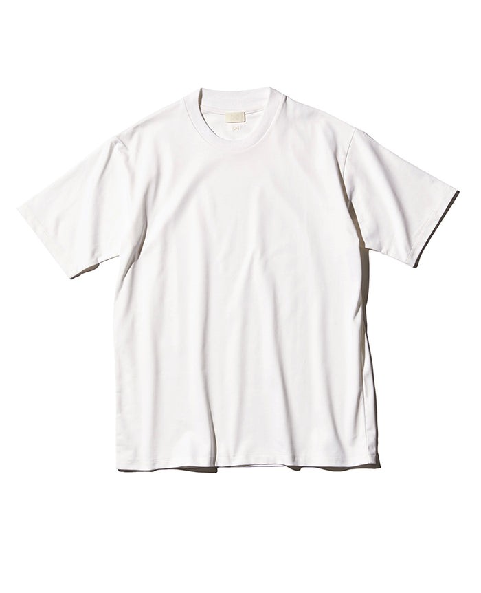 Tシャツ1万5400円／エムバイ（買えるLEON）