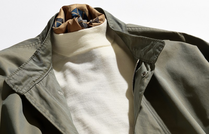 ▲ ニット3万6300円/フィリッポ デ ローレンティス(トヨダトレーディング プレスルーム)、コート6万500円/サウスウィック ゲートレーベル、スカーフ3万8940円/フラテッリ ルイージ(ともにシップス 銀座店)