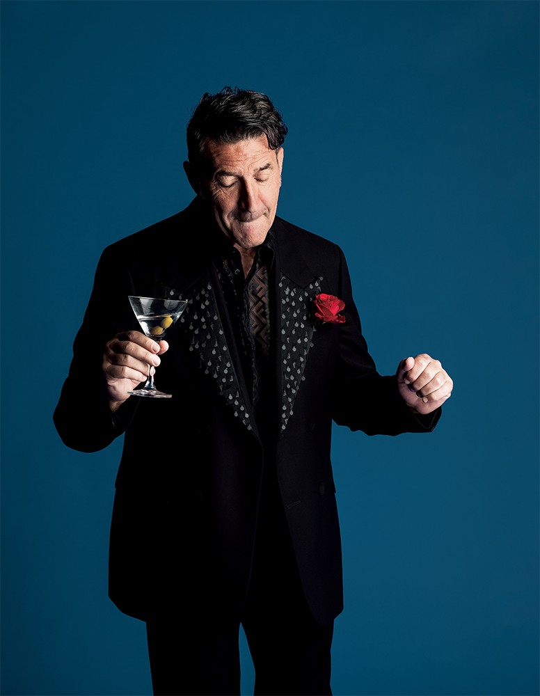 ▲ ジャケット54万4500円、パンツ12万1000円、シャツ19万2500円/すべてフェンディ(フェンディ ジャパン)