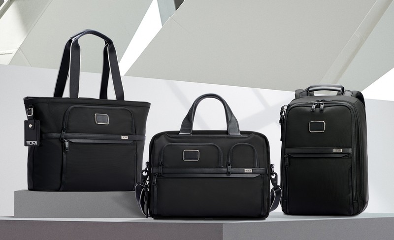 ▲ バッグ左[W45.5×H32×D13.25cm]7万7000円、中[W40.5×H32×D9cm]10万2300円、右[W29×H40.5×D11.5cm]9万5700円／すべてトゥミ（トゥミ・カスタマーセンター）