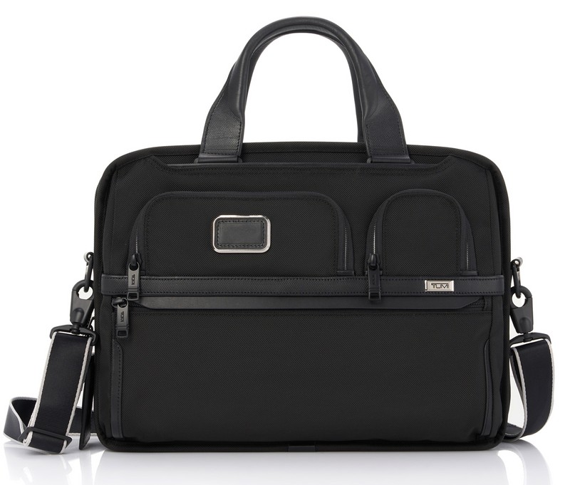 ▲ バッグ[W40.5×H32×D9cm]10万2300円／トゥミ（トゥミ・カスタマーセンター）
