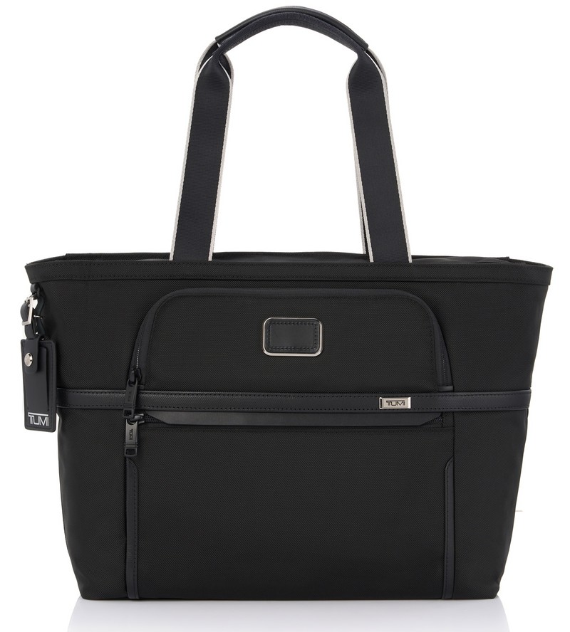 ▲ バッグ[W45.5×H32×D13.25cm]7万7000円／トゥミ（トゥミ・カスタマーセンター）