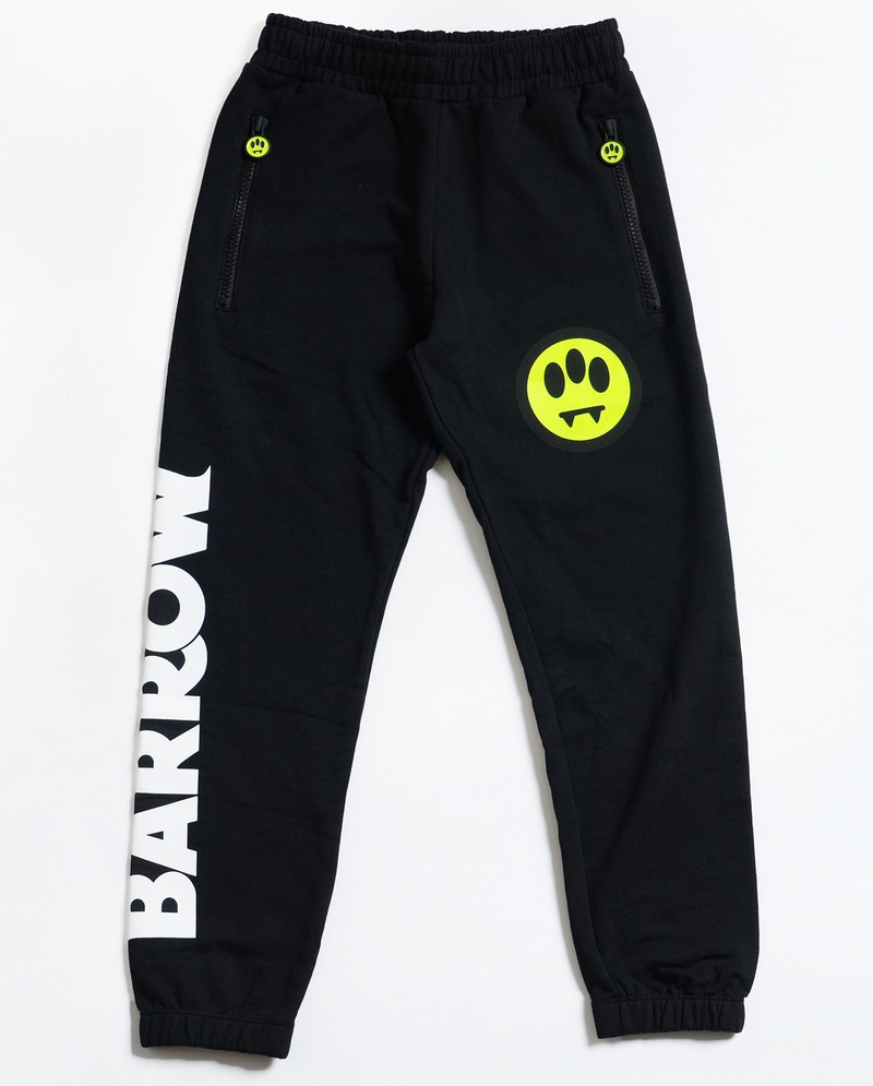 ▲ パンツ2万8600円／バロウ（エルティーエヌ ショウルーム）