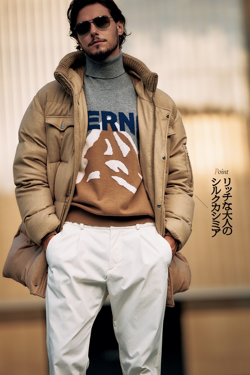ダウンコート42万3500円、ニット14万8500円、パンツ4万2900円／すべてヘルノ（ヘルノ・ジャパン）、サングラスはスタイリスト私物