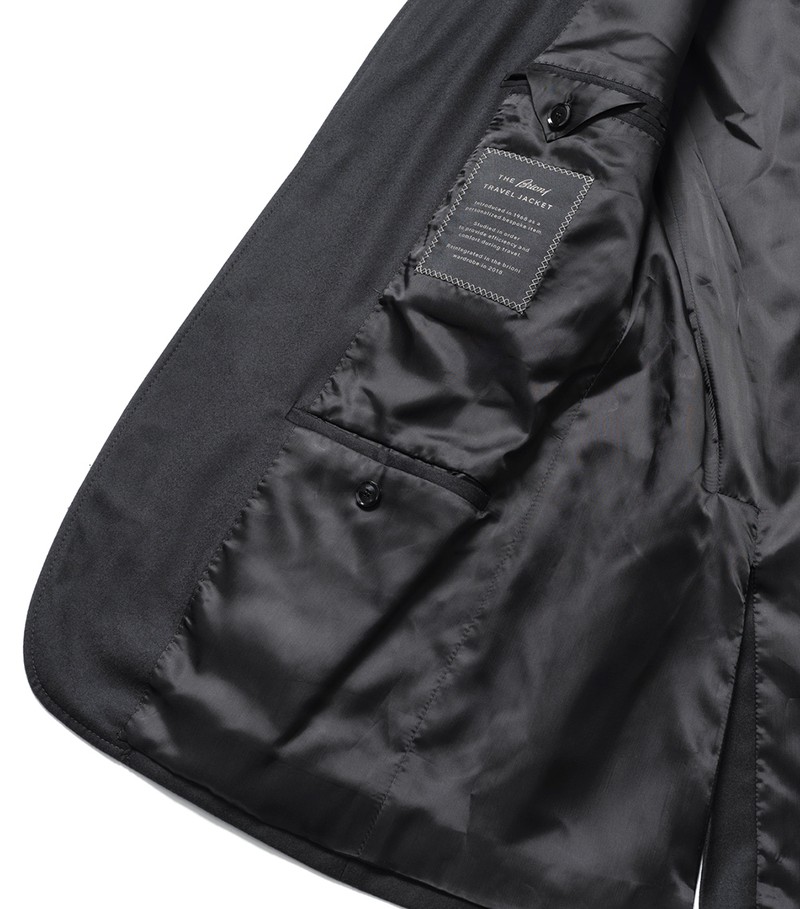 ジャケット80万800円/ブリオーニ(ブリオーニ クライアントサービス)