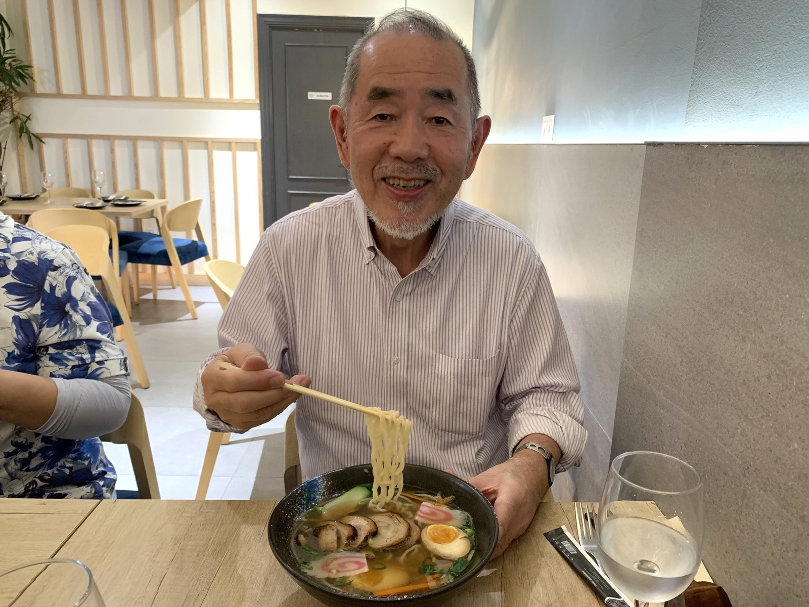 サンセバスチャン　山本益博　ラーメン　LEON.JP