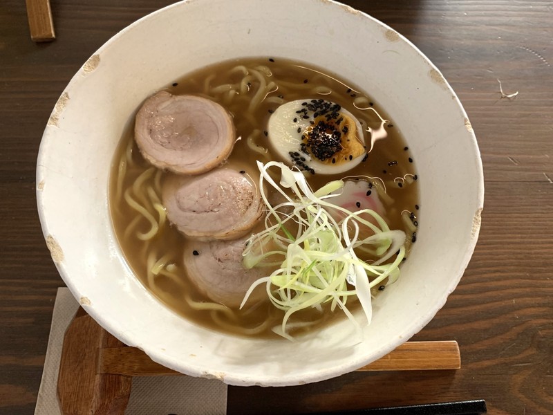 サンセバスチャン 山本益博 ラーメン LEON.JP