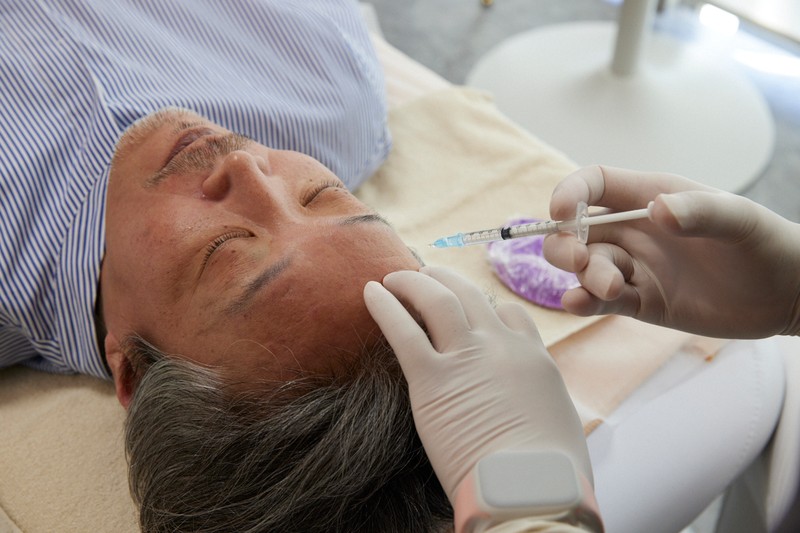 副編・伊藤(51歳)の美容医療でエロ気アップ♡【その1】