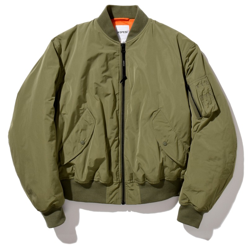 ▲ ブルゾン10万5600円/アスペジ(トヨダトレーディング プレスルーム)