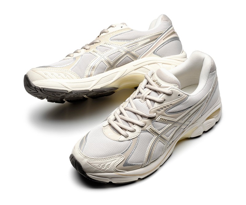 スニーカー1万3200円/アシックス(アシックスジャパンお客様相談室)
