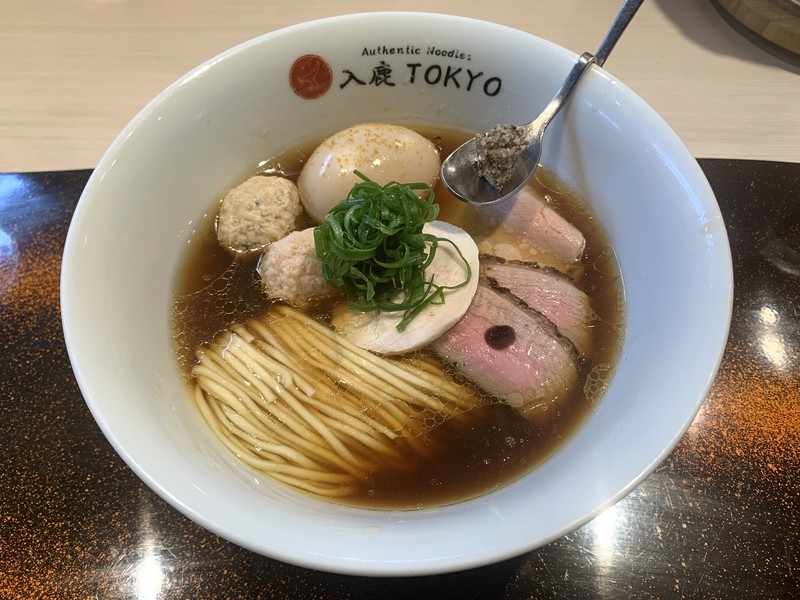 ラーメン ポルチーニ トリュフ 山本益博 LEON.JP